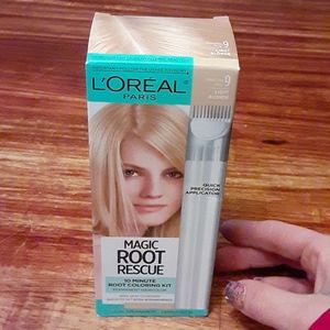 Hair dye kit... magic root rescue